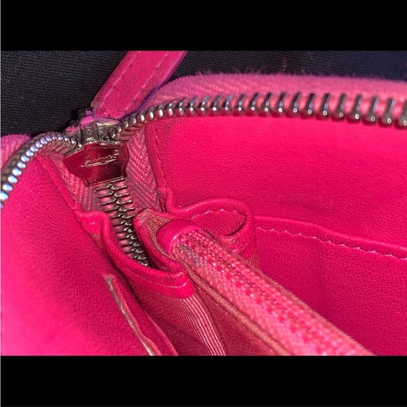 Pink Chanel clutch - Picture 5 of 10